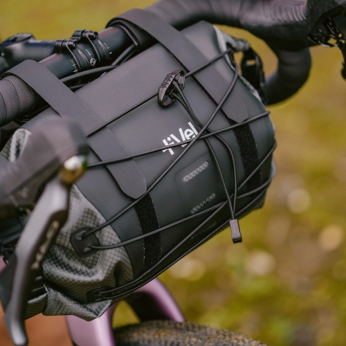 Vel-Handlebar-Pack-7L-Black-Grey (8)