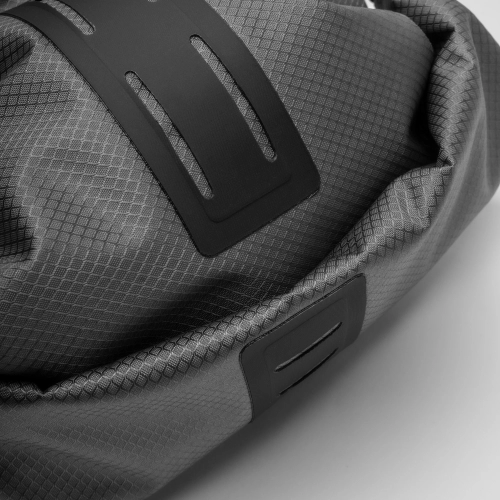 Vel-Seat-Pack-7L-Black-Grey (5)