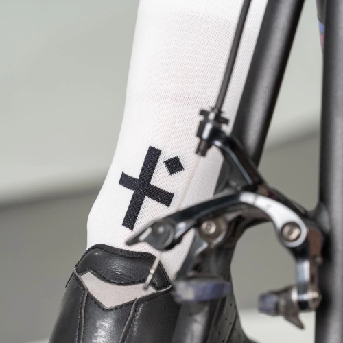 Vel-Summer-Cycling-Socks-2-Pack-Black-White (16)